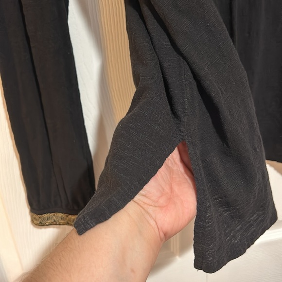 Lucky Brand V-Neck Top - Picture 8 of 11